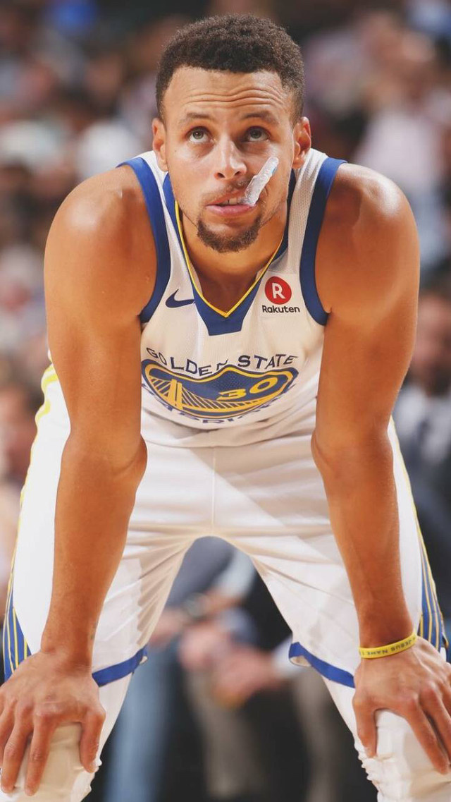 蓉城客战神户首发：韦世豪、周定洋在列，罗慕洛、费利佩登场（成都蓉城客战神户首发公布：韦世豪、周定洋入列，罗慕洛、费利佩出战）