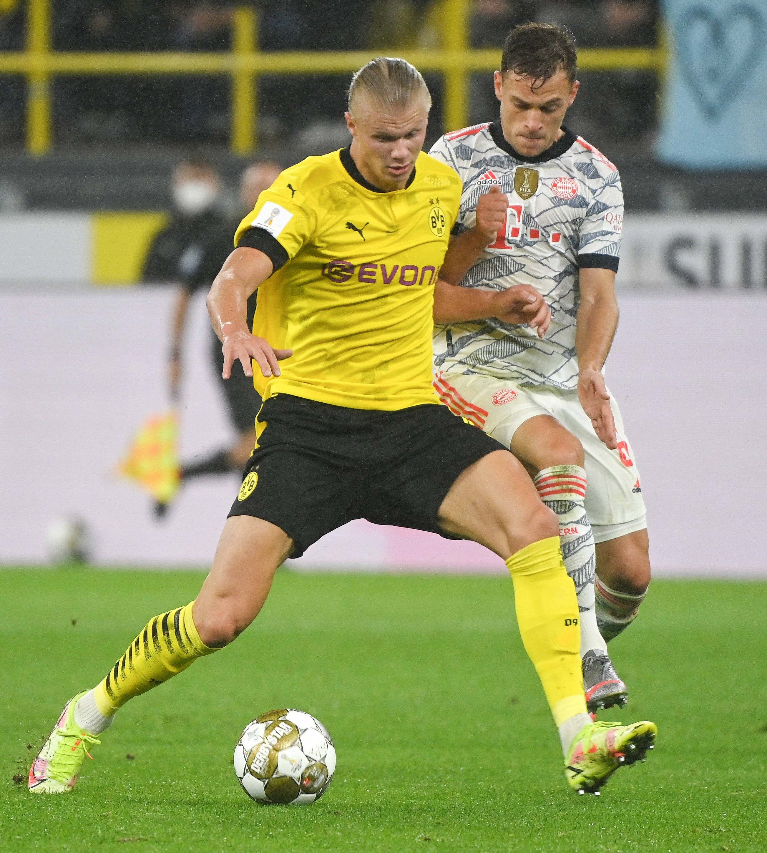 荷媒：阿贾克斯将日本国脚富安健洋列入潜在引援名单（荷媒：阿贾克斯将日本国脚富安健洋视为潜在引援目标）