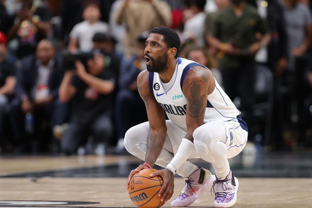 池忠国迎国安生涯200场里程碑，赛前热身获赠纪念球衣（赛前热身获赠纪念球衣，池忠国迎来国安生涯第200场里程碑）